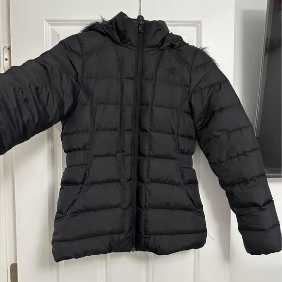 SOLD! Womens like new North Face size Small coat - Picture 1 of 3